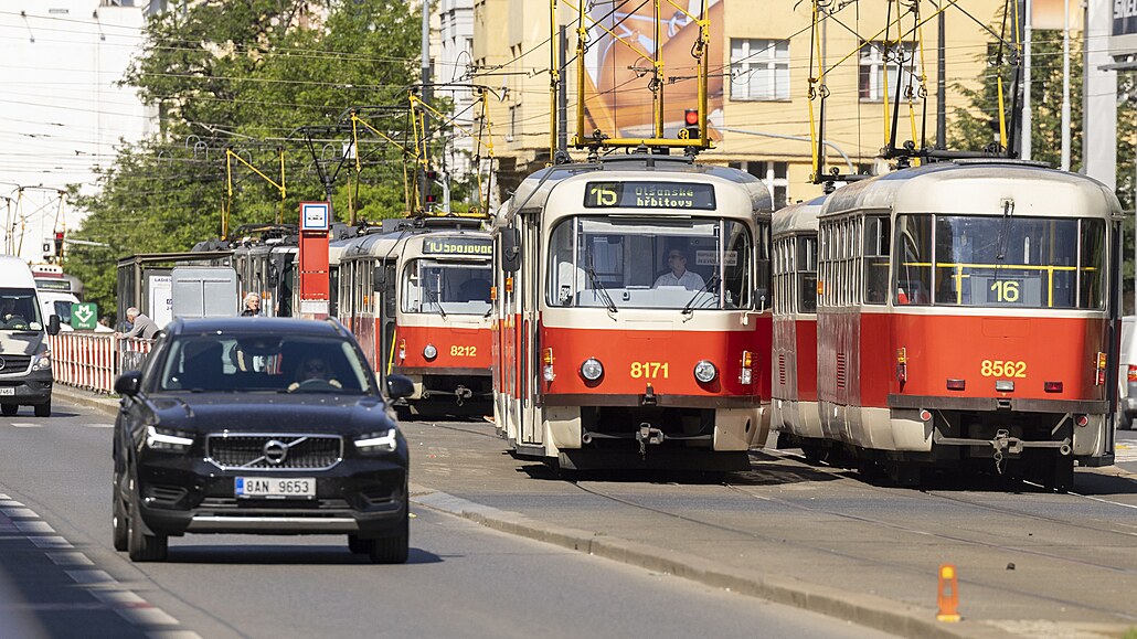 Masivní výpadek elektiny v Praze ochromil ivot pedevím v centru. Zhruba na...