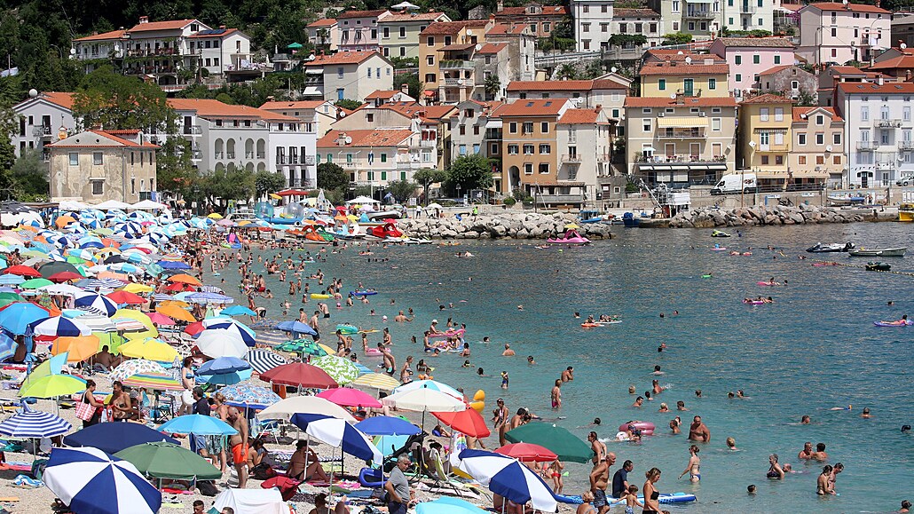 Chorvaté nervózně očekávají návrat turistů po covidové pandemii, a tak je...