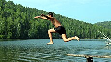 Vzhůru dolů! Pro letní koupání v rybnících platí dvě hlavní pravidla:... | na serveru Lidovky.cz | aktuální zprávy