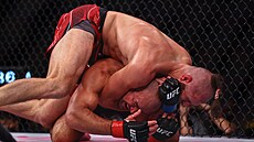 Jií Procházka vs. Glover Teixeira - ukonení zápasu.