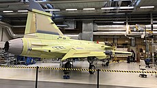 Stíhací letoun Jas 39 Gripen v továrn ve védském Linköpingu