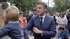 Francouzský prezident Emmanuel Macron ped hlasování v druhém kole...