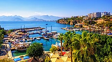 Milionové město Antalya na břehu Středozemního moře je pro většinu návštěvníků...
