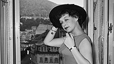 Irena Kačírková v létě 1956 na filmovém festivalu v Karlových Varech, kdy si...