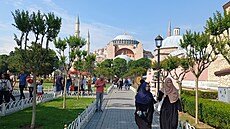 Turecko je mezi eskými turisty velmi oblíbené, v roce 2019 jich tam dorazilo...