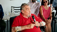 Karel Schwarzenberg se ú�astnil letos v zim� i minulého �esko-n�meckého Salonu,...