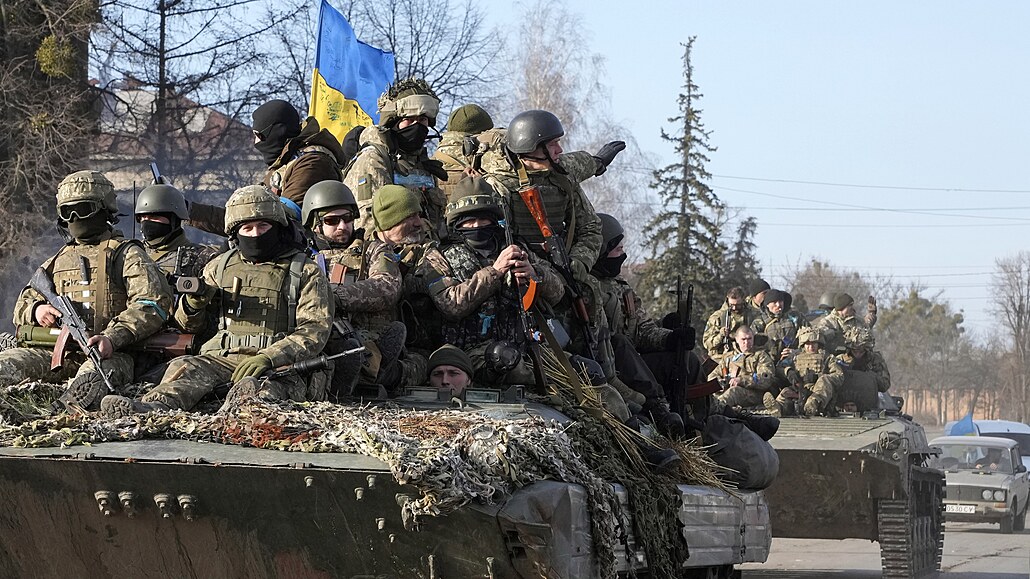 Ukrajinci bojují i za Evropu. Kdy postavíme silnou armádu, tak jim nepímo...