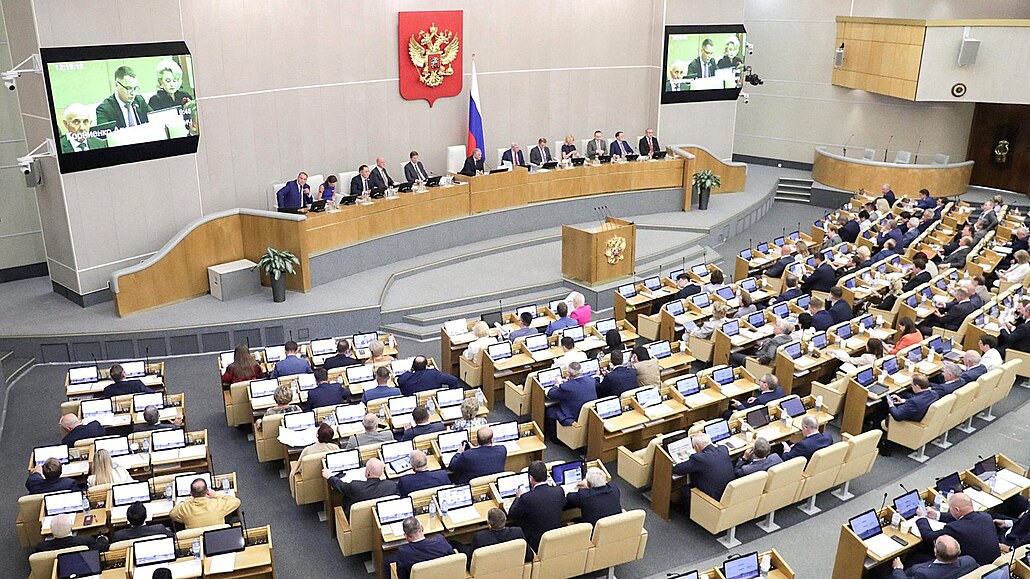 Poslanci ruské Státní dumy ekají na píchod prezidenta Putina