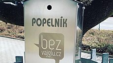 Popelník na strom�