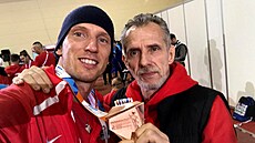 Petr Svoboda s kou�em Danielem Hejretem.
