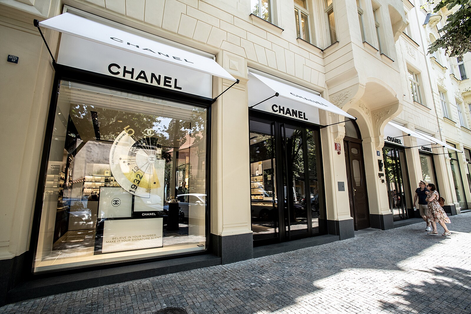 Na český trh vstoupilo loni na čtyřicet značek, mezi novici je i Chanel |  Byznys | Lidovky.cz