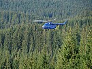 Vrtulník MI-8, který spolenost CSG bezplatn poskytla na haení poár v...