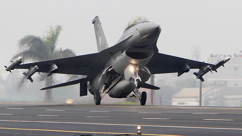 Stíhací letoun F-16 tchajwanských vzduných sil