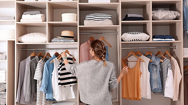 Ušetřete na oblečení: jak pracovat s cenou za jedno nošení a k čemu jsou swapy