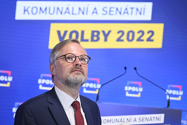 Varování vládě, žlutá karta pro STAN. Pětikoalice uhájila Prahu i Brno, v Senátu ale boduje ANO. Sílí i SPD