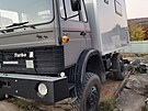 Expedi�ní Magirus p�i zkou�ce k�í�ení náprav.