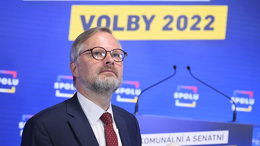 Předseda vlády a ODS Petr Fiala sleduje výsledky ve volebním štábu koalice Spolu