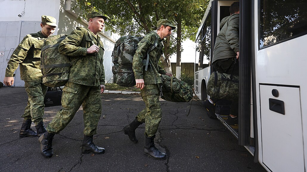 Rutí rekruti opoutjí náborové centrum v Krasnodaru