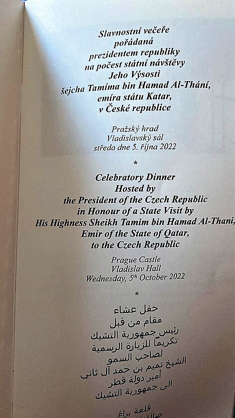 Pozvánka na večeři s katarským emírem.