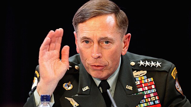 Bývalý editel CIA David Petraeus