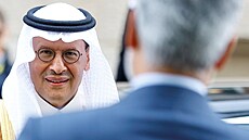 Saúdskoarabský ministr energetiky Abdul Azíz bin Salmán na jednání zemí OPEC+...