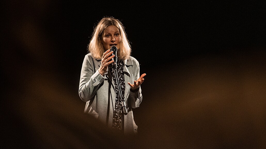 Anna Beata Háblová vydala po poezii a knihách o architektu�e a urbanismu sv�j...