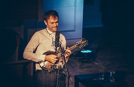 Chris Thile (Brno, Besední d�m, 23. 10. 2022)