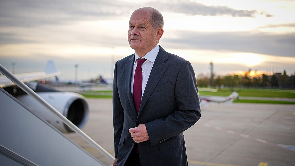 Kanclé Olaf Scholz míí do íny.