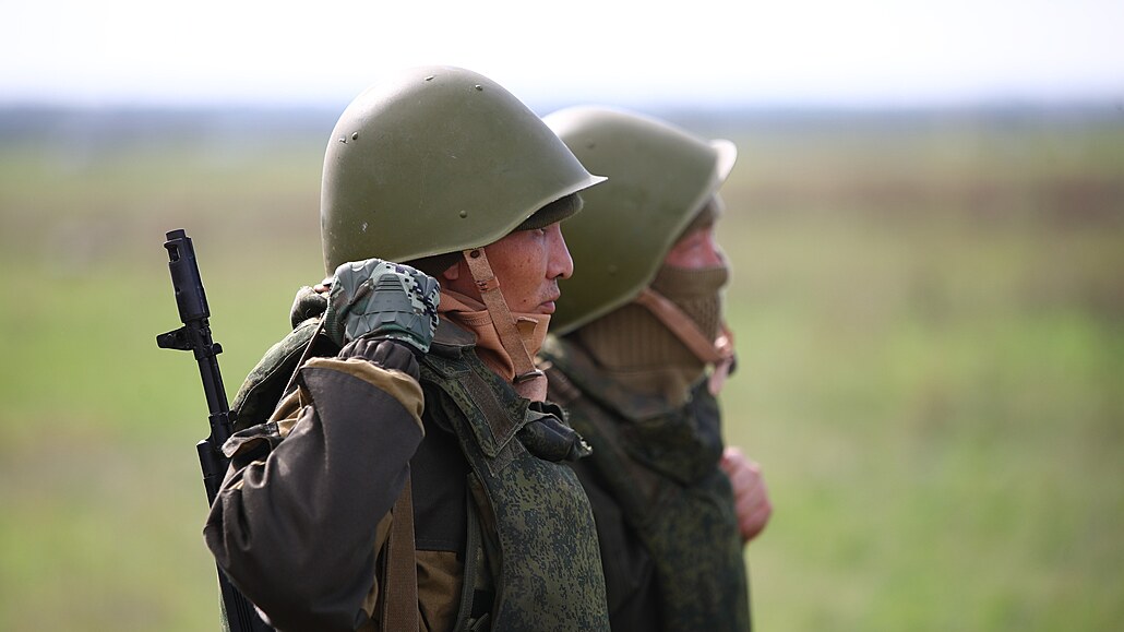 Válka na Ukrajině přináší podivné paradoxy – Rusko bojuje za práva Rusů,...