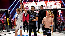 Na galave�erech Clash of the Stars m��e bez p�ehán�ní startovat opravdu...
