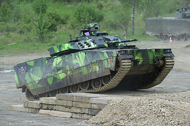 Armáda nakoupí více pásových obrněnců. Půjde o historicky největší armádní zakázku