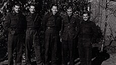 Spojenečtí letci v zajetí v táboře Oflag XXI-B u Szubinu, září 1942. Otakar... | na serveru Lidovky.cz | aktuální zprávy