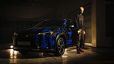 Na velkolepé pehlídce vz Jana erného Lexus UX