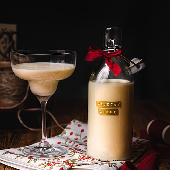 Smetanový vajený likér