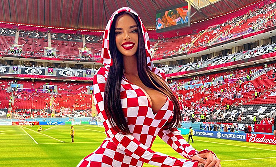 Ivana Knöllová, nejznám�j�í fanynka Chorvatska si nenechala ujít ani leto�ní...