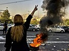 Protesty v Íránu odstartovala smrt 22leté Mahsá Amíníové. Náboenská policie ji...
