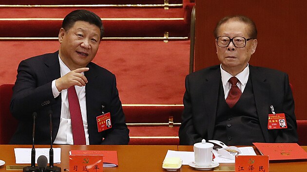 Minulá a souasná ína. Nynjí prezident Si in-pching (vlevo) a iang Ce-min...