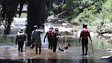 Záchranáři prohledávají řeku nedaleko Johannesburgu | na serveru Lidovky.cz | aktuální zprávy