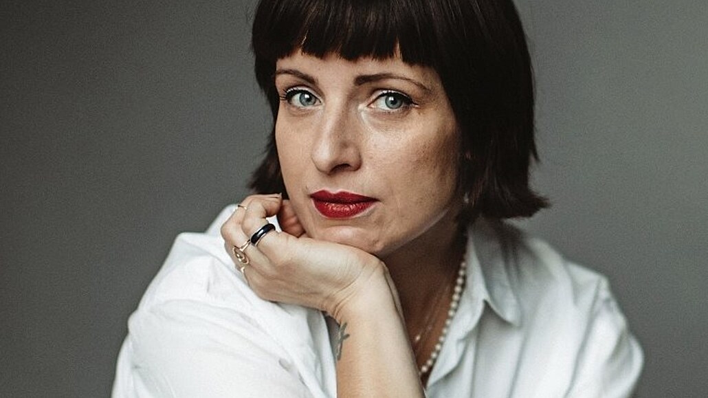 Here�ka, zp�va�ka a aktuáln� p�edev�ím spisovatelka Nina Wähä