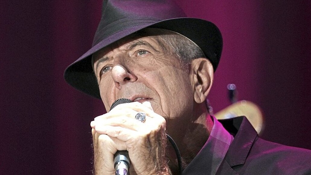 Pot�etí a naposledy zazpíval Leonard Cohen �eskému publiku 21. �ervence 2013 v...