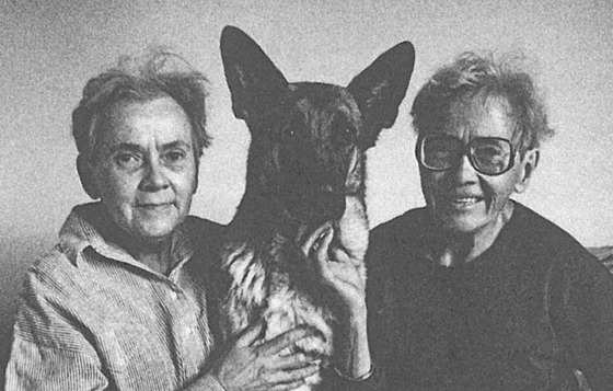 Jitka a Kv�ta Válovy s milovanou fenkou Gojinkou