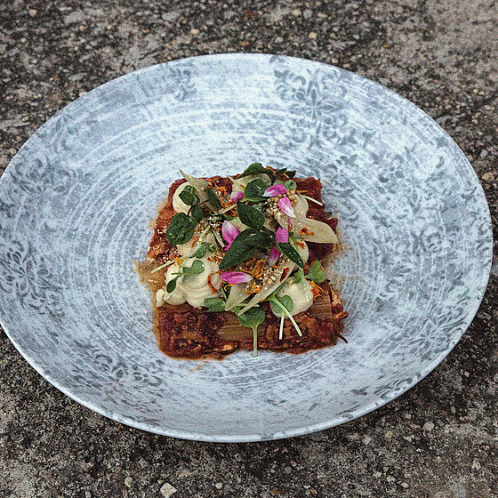 Sýrovou p�nou ne�et�ete. �erstvost talí�i dodá trocha zelených klí�k� anebo...