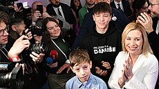 Synové Filip a Daniel s Danu�í Nerudovou.