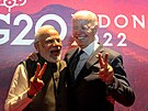 Indický premiér Naréndra Módí a americký prezident Joe Bidenpi setkání loni v...