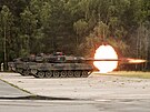 Tank Leopard 2 v akci.