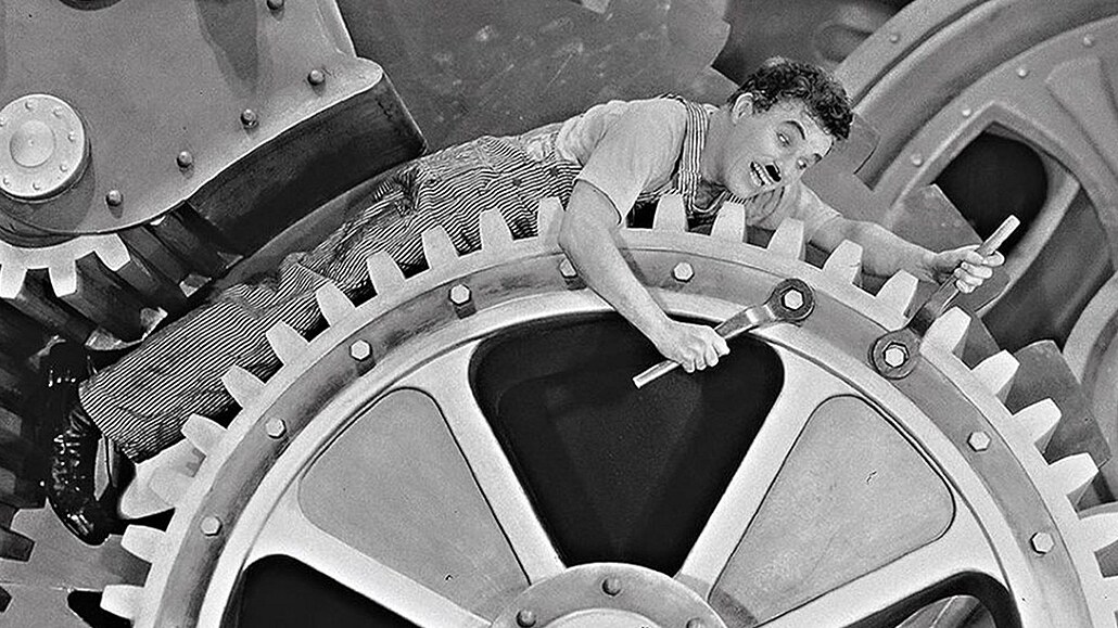 Charlie Chaplin ve filmu Moderní doba (1936).