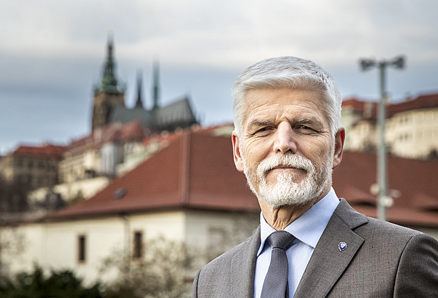 Pavlův den D: zabydlí se nový prezident v malé vile, nebo v „obrovském“ luxusním Domečku?