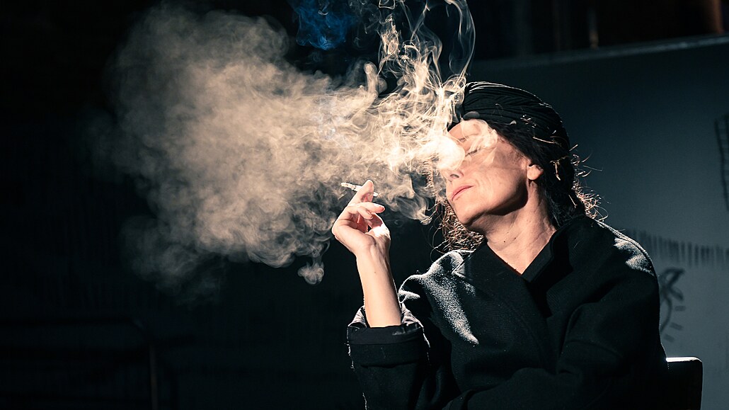 �eny, dr�te huby!