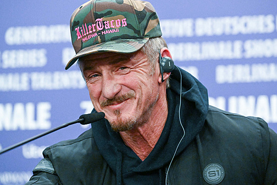 Sean Penn v Berlín� p�edstavil film o ukrajinském prezidentovi