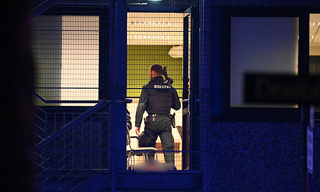 Po střelbě v Hamburku je osm mrtvých, policie odvolala pátrání po pachateli
